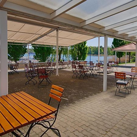 See Hotel Karlslust Chalets Storkow  Exterior foto